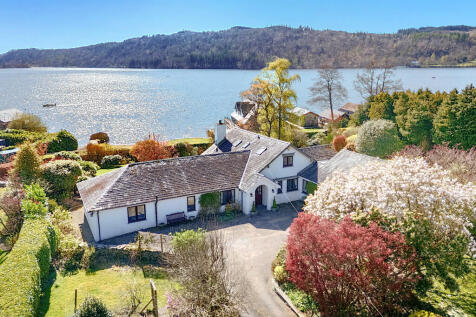 4 bedroom detached bungalow for sale