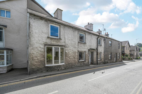 29 Park Road, Milnthorpe, Cumbria... 3 bed terraced house for sale