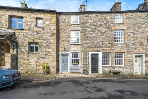 43 Mitchelgate, Kirkby Lonsdale, LA6 2BE 2 bed terraced house for sale
