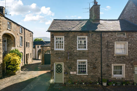 7 Main Street, Kirkby Lonsdale, LA6 2AQ 3 bed end of terrace house for sale