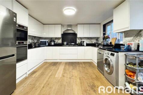 Mulberry Crescent, West Drayton 3 bed end of terrace house for sale