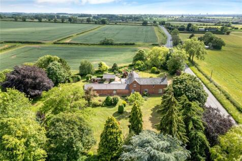 Barkby Road, Queniborough, Leicester 4 bed detached house for sale