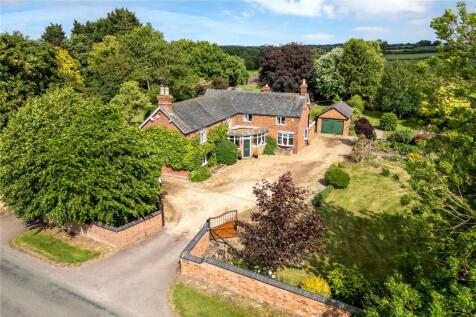 Barkby Road, Queniborough, Leicester 4 bed detached house for sale