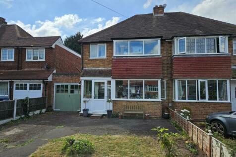 3 bedroom semi-detached house for sale