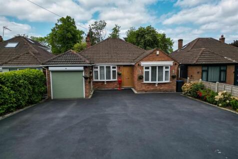Earlswood Common, Earlswood, Solihull 2 bed detached bungalow for sale