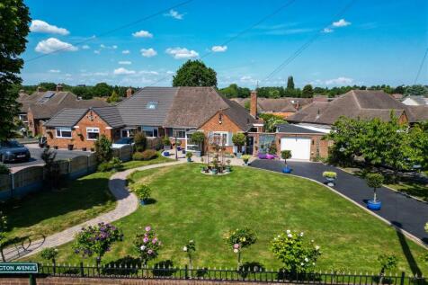 3 bedroom semi-detached bungalow for sale