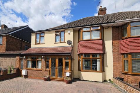 3 bedroom semi-detached house for sale