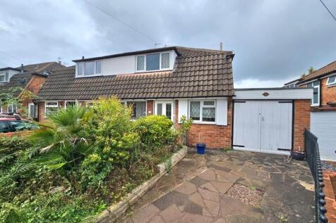 3 bedroom semi-detached house for sale