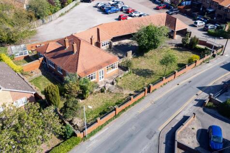 Hawling Road, Market Weighton, York... 3 bed detached bungalow for sale