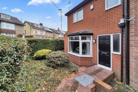 Langdale Avenue, Leeds 4 bed townhouse for sale