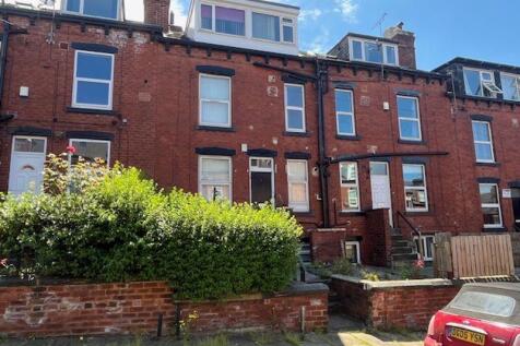 Royal Park Mount, Leeds 4 bed terraced house for sale