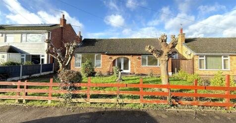 2 bedroom detached bungalow for sale