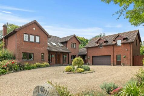 5 bedroom detached house for sale