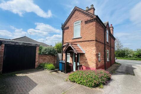 2 bedroom detached house for sale