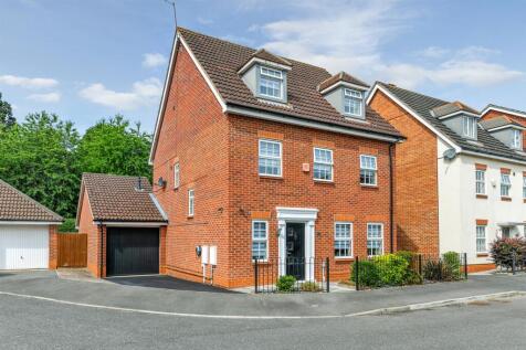 5 bedroom detached house for sale