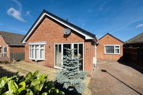 Dormy Close, Radcliffe on Trent... 3 bed detached bungalow for sale