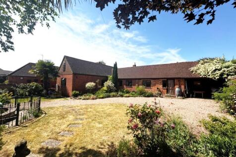 Mill Bank, Fladbury, Pershore 4 bed detached house for sale