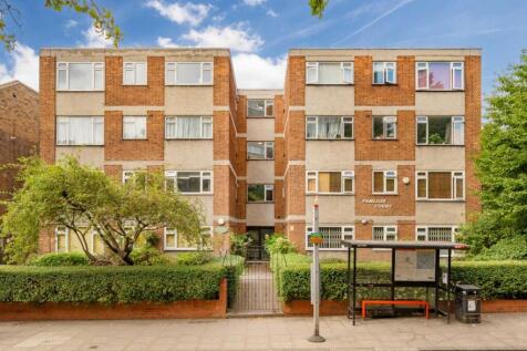 Crouch Hill, London N4 2 bed flat for sale