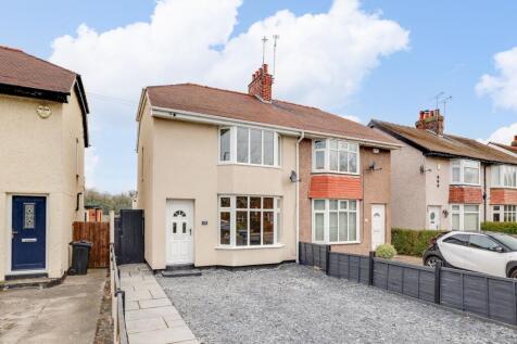 3 bedroom semi-detached house for sale