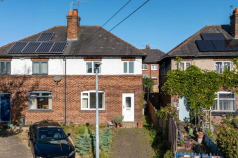 2 bedroom semi-detached house for sale