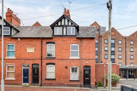 2 bedroom end of terrace house for sale