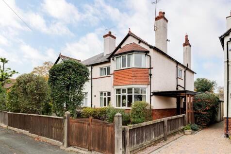 4 bedroom semi-detached house for sale