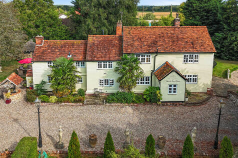 Braintree CM7 3 bed farm house for sale