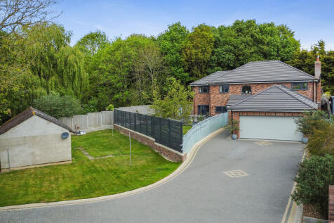 Brook Farm Close, Halstead CO9 5 bed detached house for sale