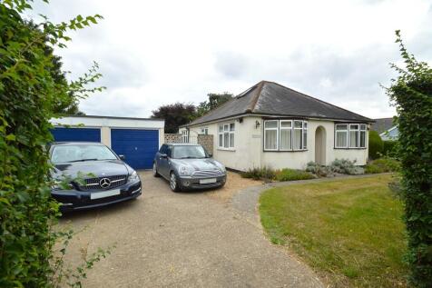 Chelmsford Road, Dunmow CM6 2 bed detached bungalow for sale