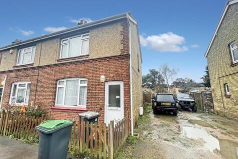 East Road, Sandy, SG19 3 bed end of terrace house for sale