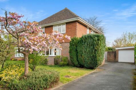 Ferndown Gardens, Cobham, KT11 3 bed detached house for sale
