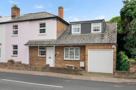 4 bedroom semi-detached house for sale