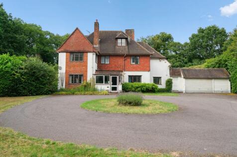 Byfleet Road, Cobham, KT11 6 bed detached house for sale