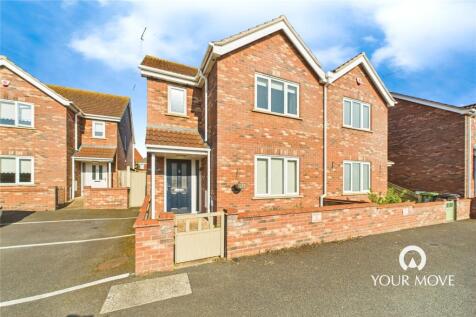 Westbourne Court, Gorleston NR31 3 bed semi