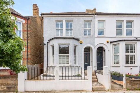 4 bedroom semi-detached house for sale