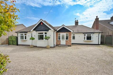 3 bedroom detached bungalow for sale
