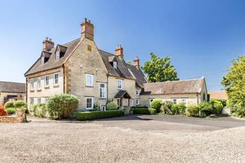 6 bedroom detached house for sale