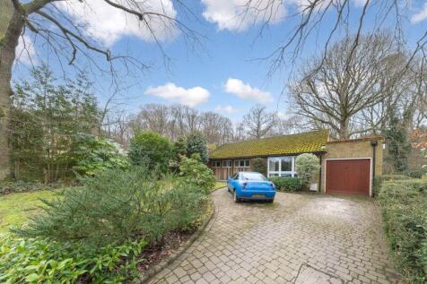4 bedroom detached bungalow for sale