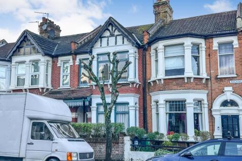 2 bedroom ground floor flat for sale