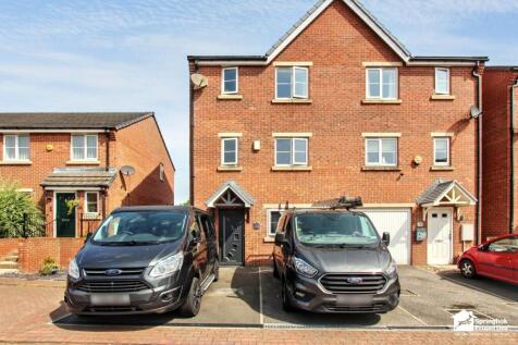 5 bedroom town house for sale