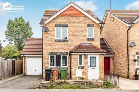 3 bedroom link detached house for sale