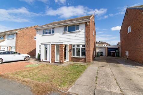 2 bedroom semi-detached house for sale