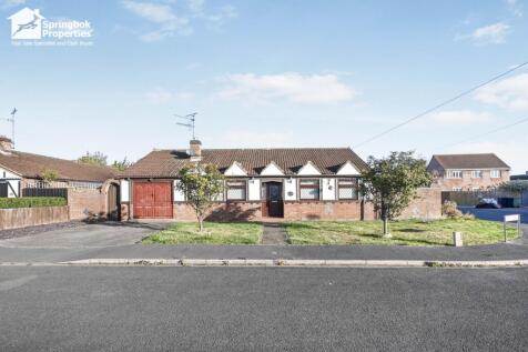 2 bedroom detached bungalow for sale