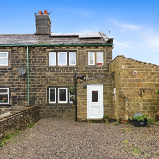 2 bedroom semi-detached house for sale