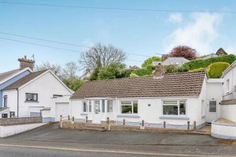 4 bedroom detached bungalow for sale