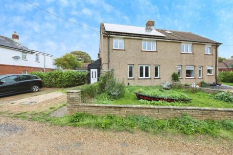 4 bedroom semi-detached house for sale