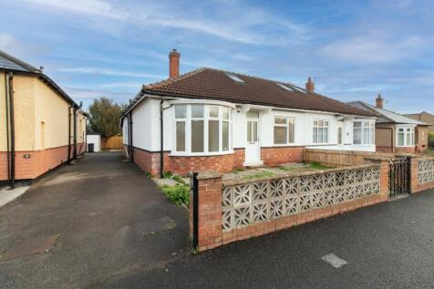 2 bedroom semi-detached bungalow for sale