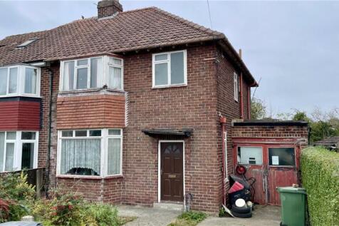 Howard Drive, York, North Yorkshire... 3 bed semi