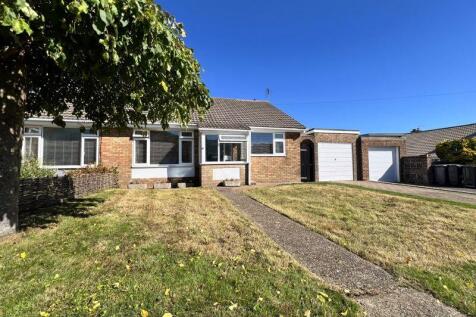 3 bedroom semi-detached bungalow for sale