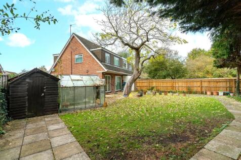 3 bedroom semi-detached bungalow for sale